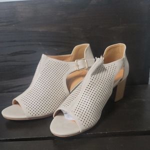 dream paris sandals Size 9